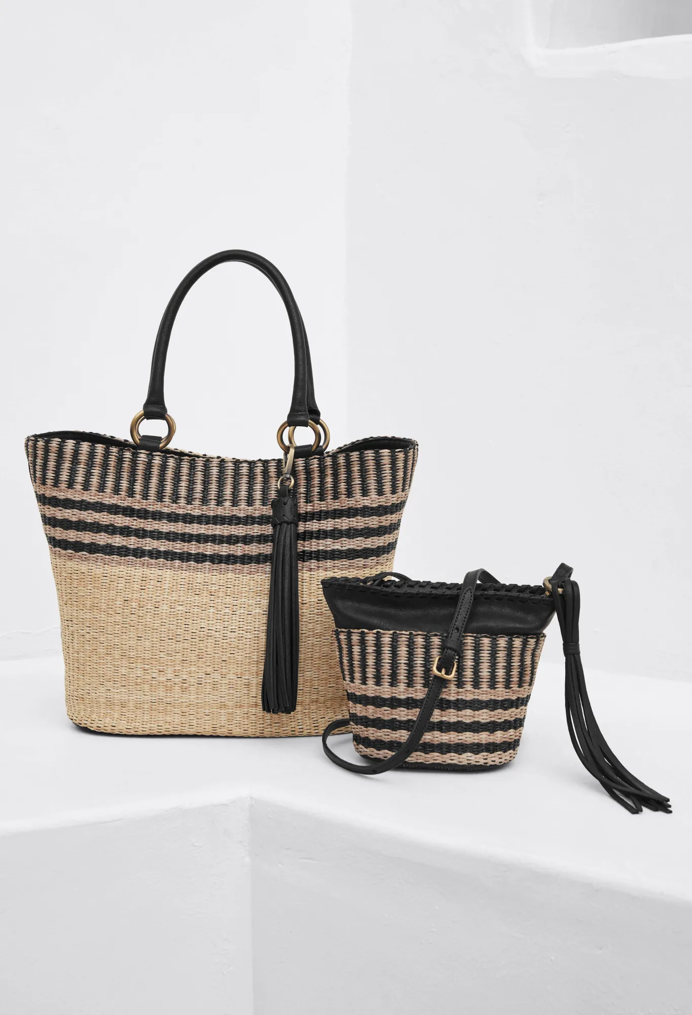 Store Banda Crochet Bucket Bag Women Handbags